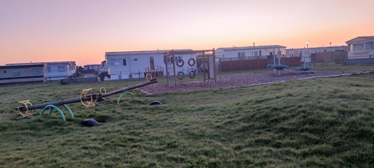 Przytulny Domek Holenderski Z Podgrzewanym Odkrytym Basenem Do Dyspozycji Gosci De Haan Dış mekan fotoğraf